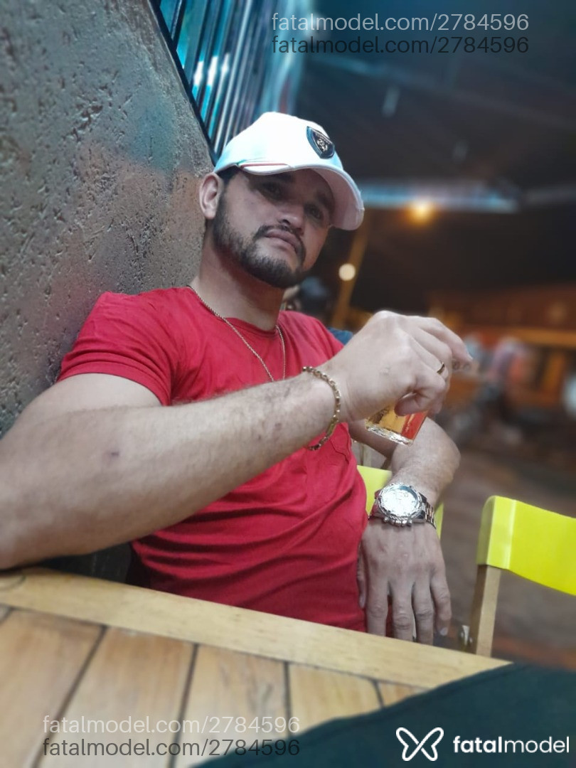 Acompanhante homem com cabelo castanho de olhos castanhos em Ribeirão Preto - Alex Bahia