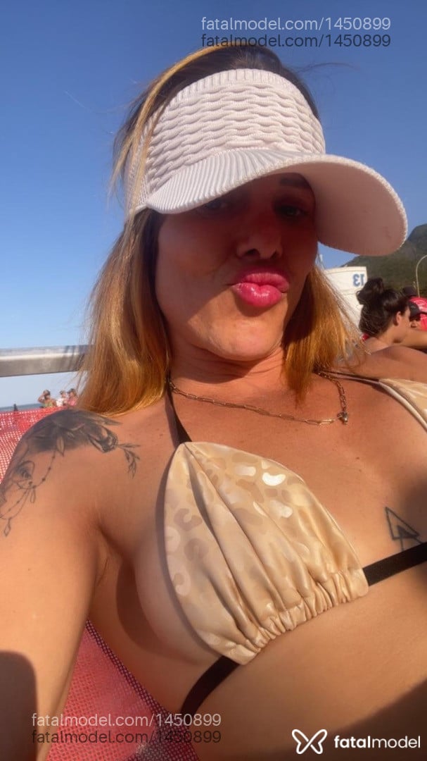 Acompanhante travesti loira (o) de olhos mel em Rio de Janeiro - Bruna faria