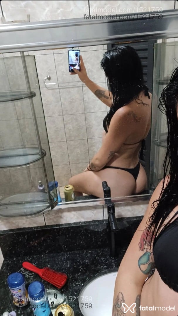 Acompanhante mulher trans morena (o) de olhos mel em Jaú Acompanhante mulher trans morena (o) de olhos mel em Jaú - Nicole