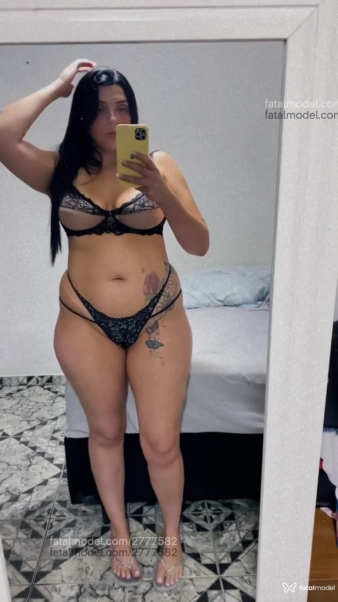 Acompanhante mulher morena (o) de olhos castanhos - Giohvana