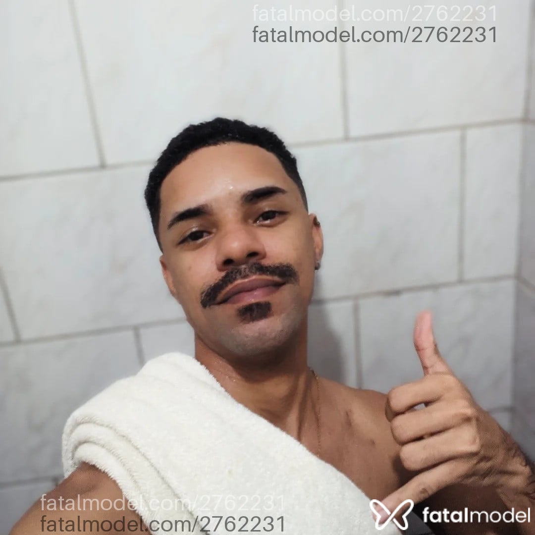 Acompanhante homem com cabelo castanho de olhos castanhos em Rio de Janeiro - Matheus