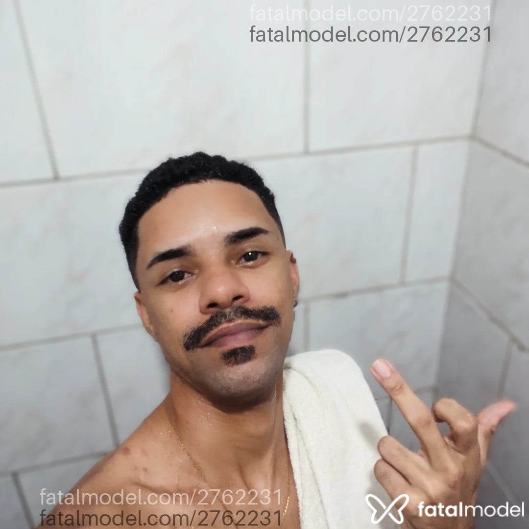 Acompanhante homem com cabelo castanho de olhos castanhos em Rio de Janeiro - Matheus
