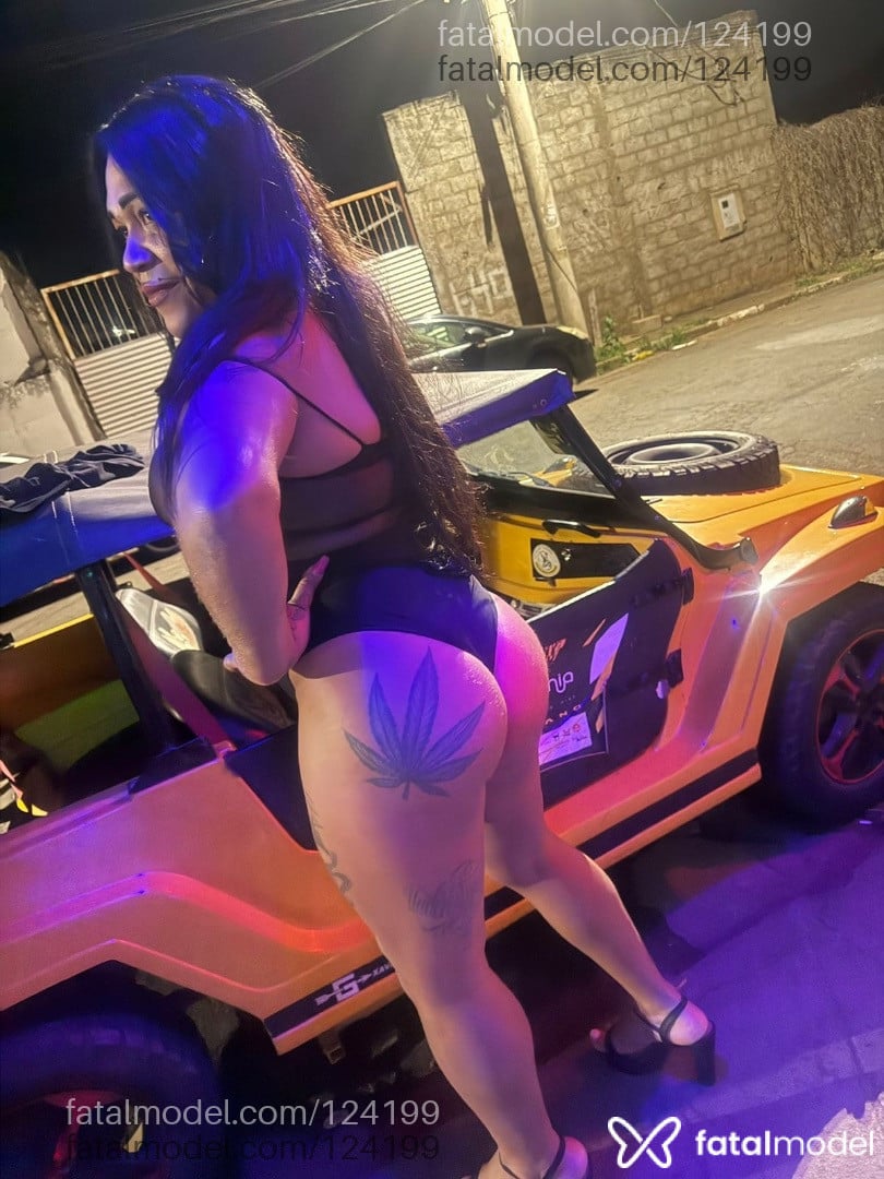 Acompanhante travesti com cabelo castanho de olhos castanhos em Passos Acompanhante travesti com cabelo castanho de olhos castanhos em Passos - Carol
