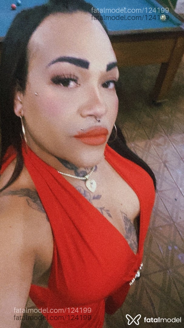 Acompanhante travesti com cabelo castanho de olhos castanhos em Passos Acompanhante travesti com cabelo castanho de olhos castanhos em Passos - Carol