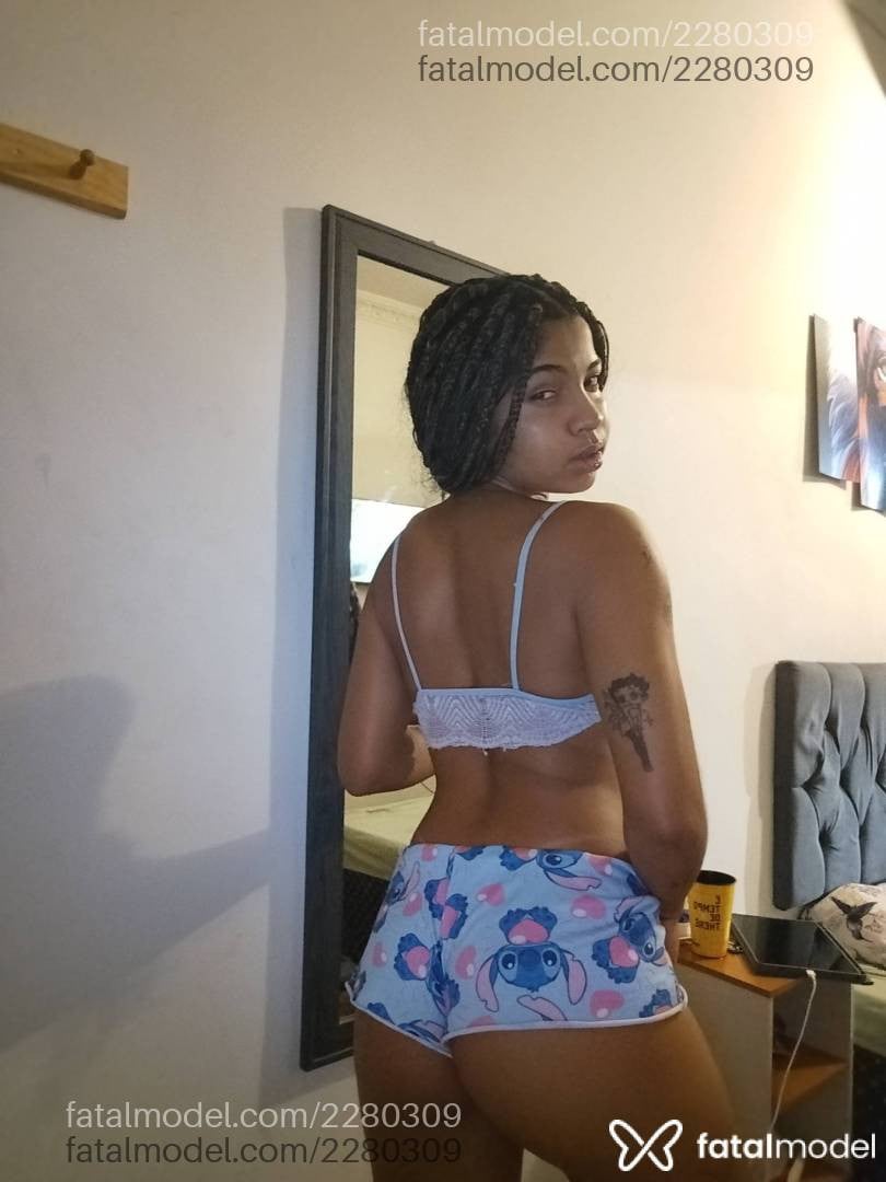 Acompanhante mulher ruiva (o) de olhos pretos em Juiz de Fora - Lana