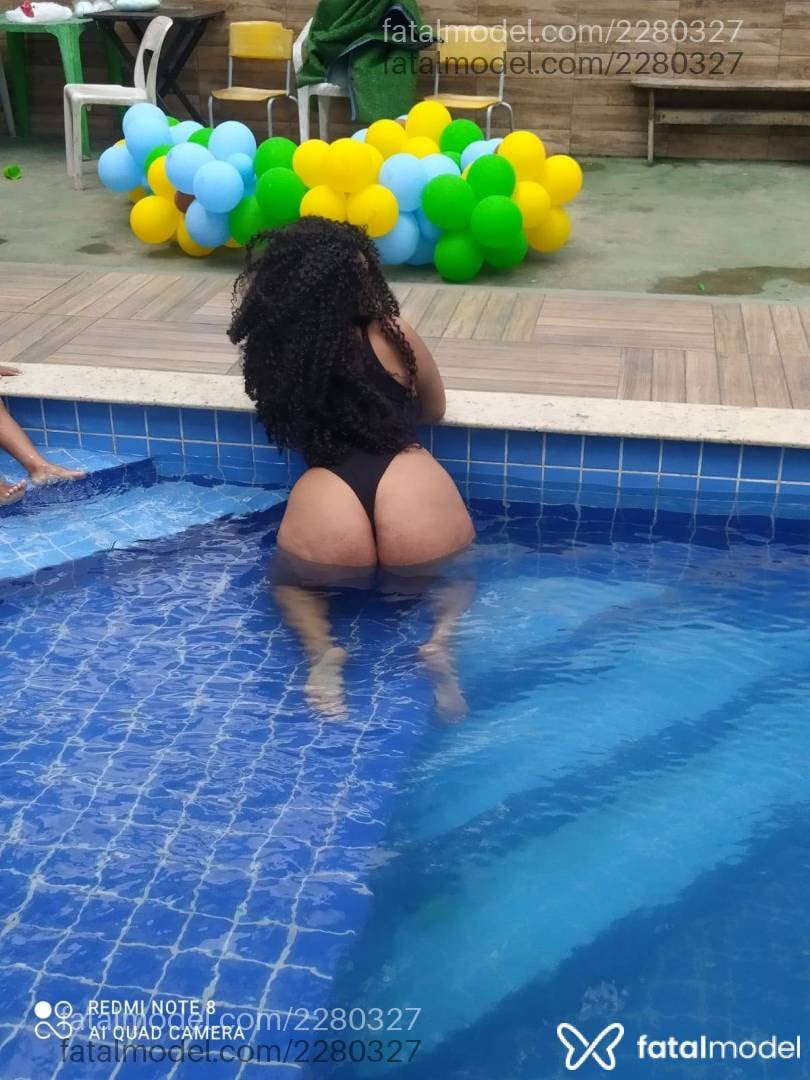 Acompanhante mulher com cabelo castanho de olhos castanhos - Bruna Santos