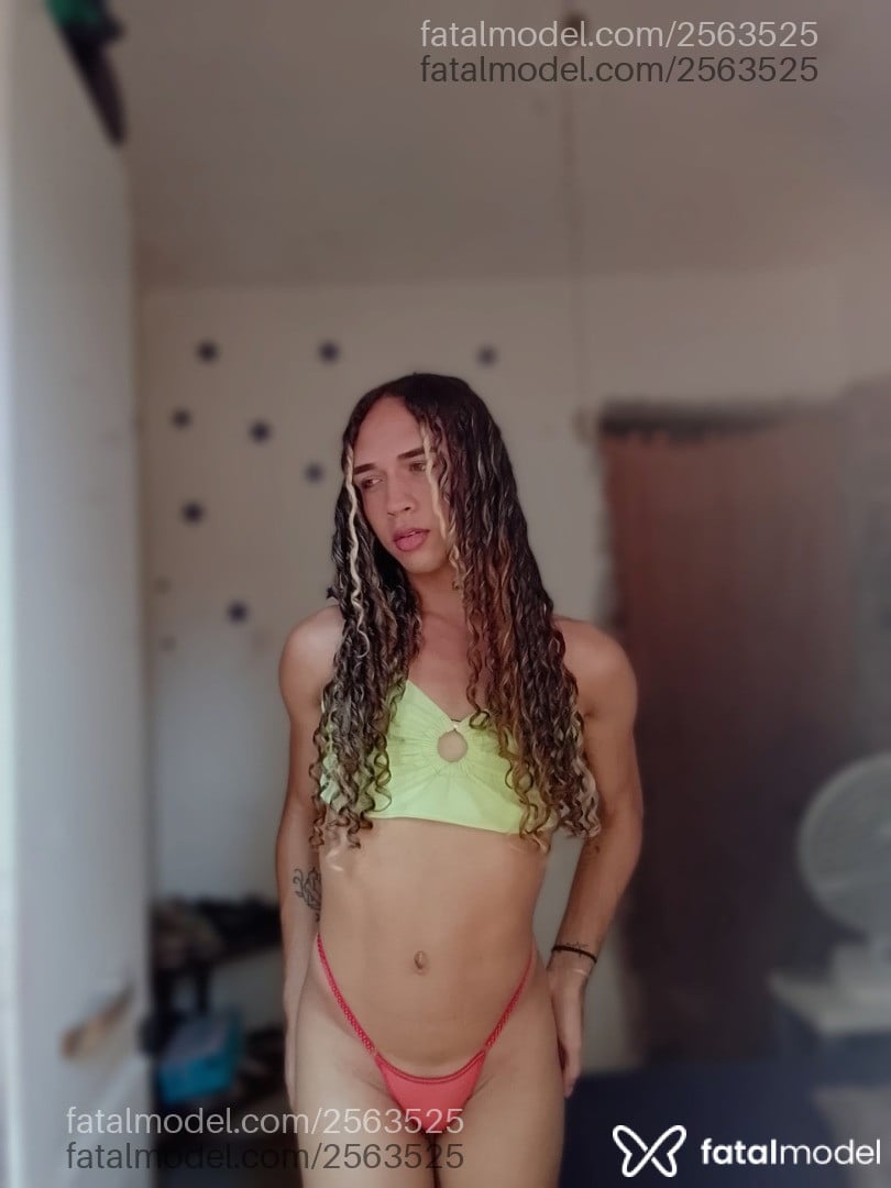 Acompanhante mulher trans loira (o) de olhos castanhos em Teresina Acompanhante mulher trans loira (o) de olhos castanhos em Teresina - Rihanna