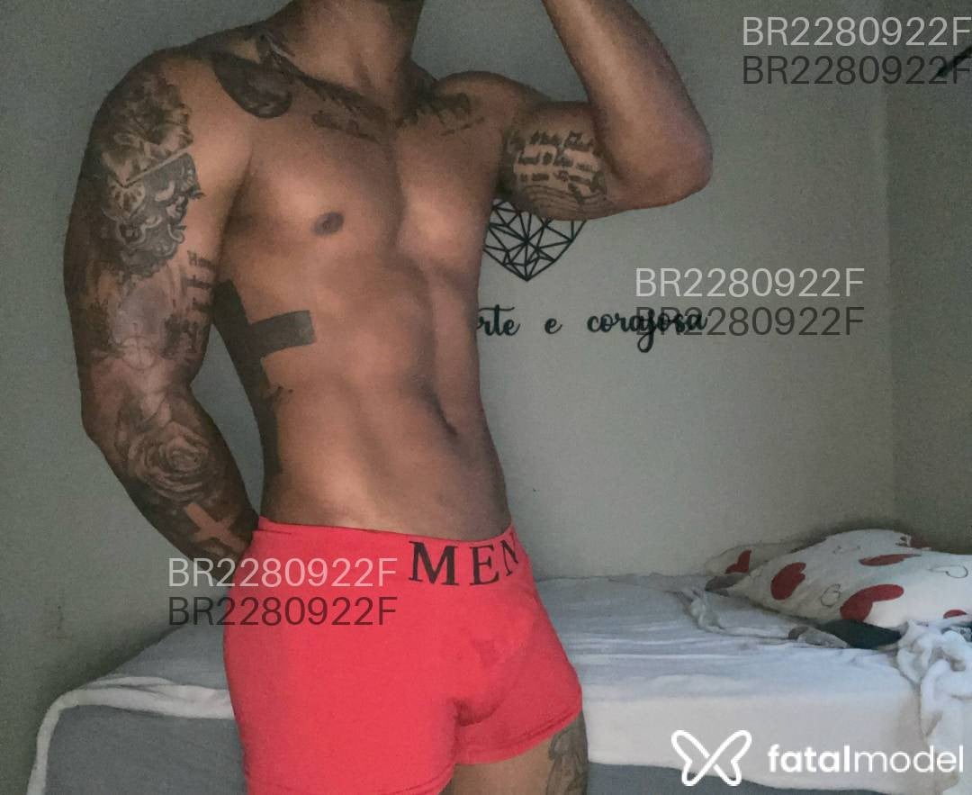Acompanhante homem morena (o) de olhos pretos em Joinville - Cubano