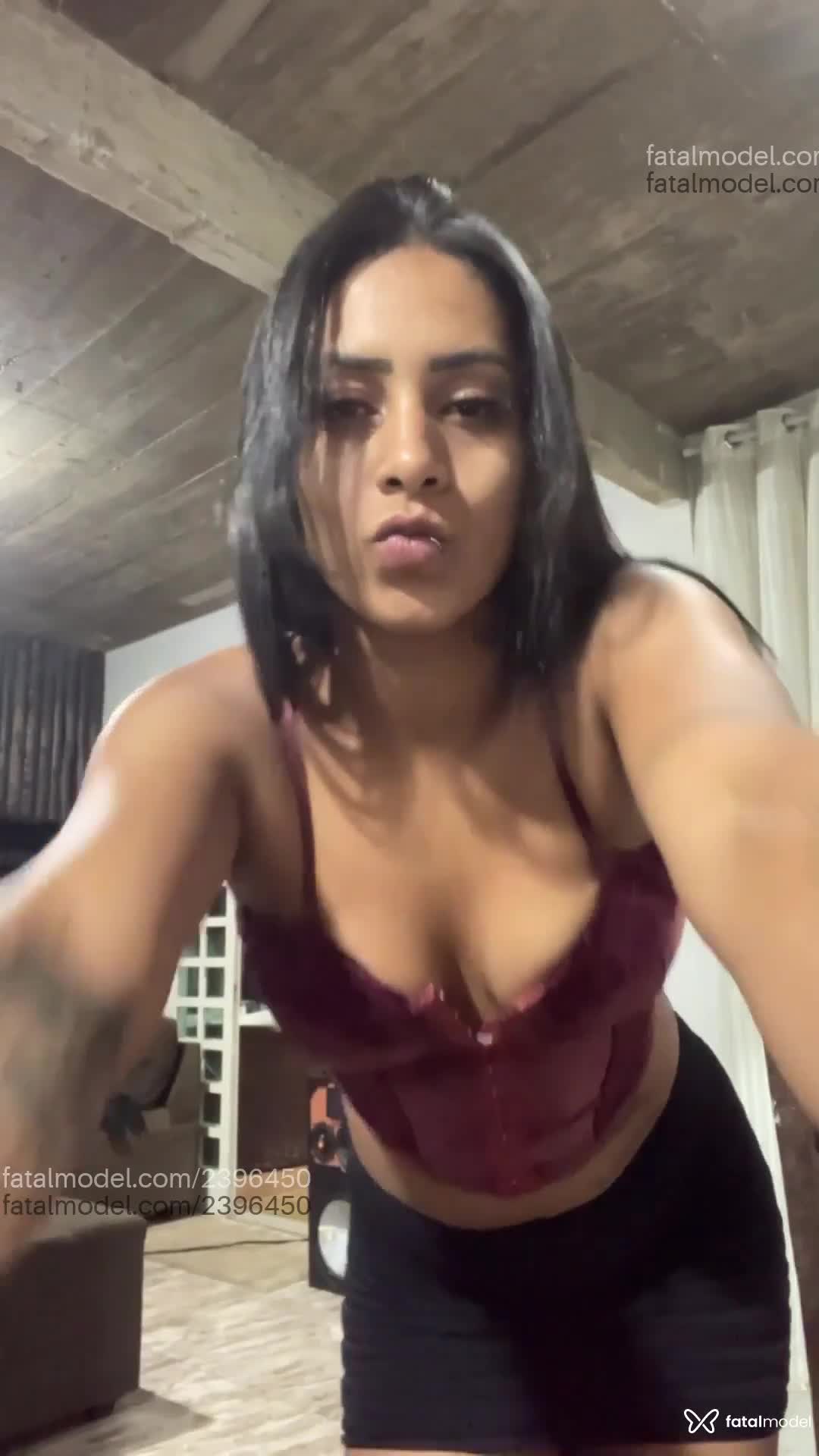 Acompanhante mulher morena (o) de olhos castanhos em Betim Acompanhante mulher morena (o) de olhos castanhos em Betim - Gigi