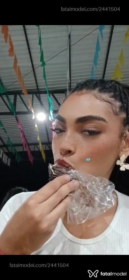 Acompanhante mulher morena (o) de olhos castanhos - Nathasha Lisboa Acompanhante mulher morena (o) de olhos castanhos - Nathasha Lisboa