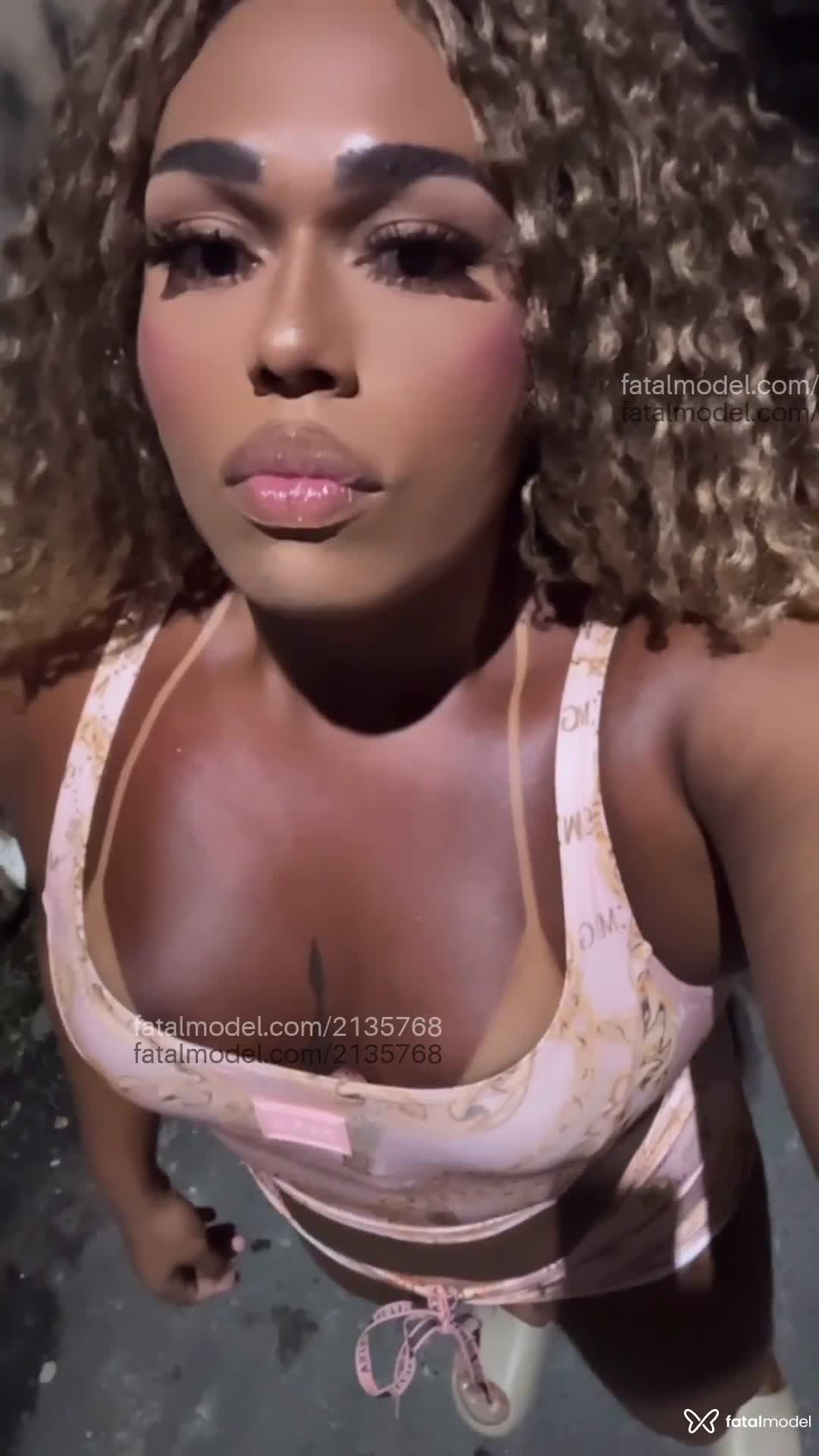 Acompanhante mulher trans loira (o) de olhos mel em Salvador - Morena