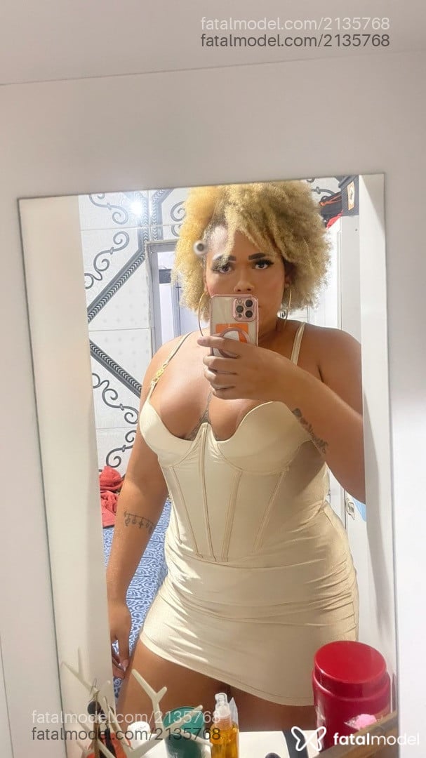 Acompanhante mulher trans loira (o) de olhos mel em Salvador - Morena