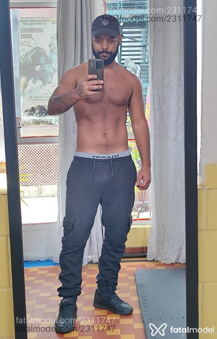 Acompanhante homem com cabelo castanho de olhos castanhos em São Paulo - Mass Man