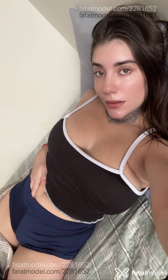 Acompanhante mulher loira (o) de olhos mel - Antonella Soliva