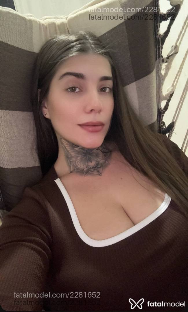 Acompanhante mulher loira (o) de olhos mel em Patos de Minas - Antonella Soliva