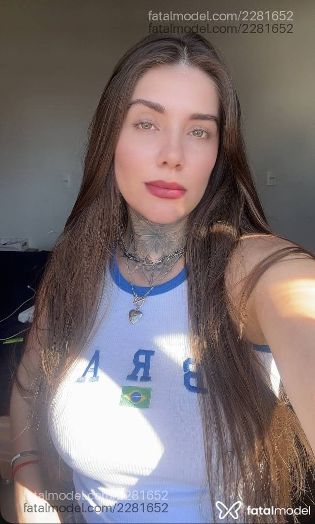 Acompanhante mulher loira (o) de olhos mel em Divinópolis - Antonella Soliva