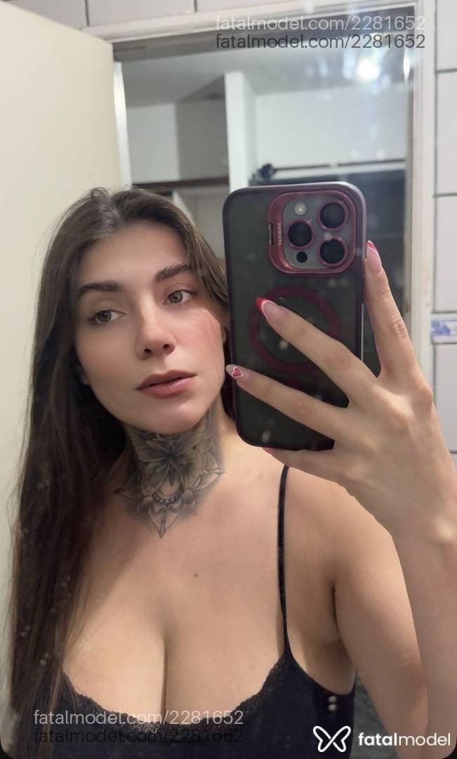 Acompanhante mulher loira (o) de olhos mel - Antonella Soliva