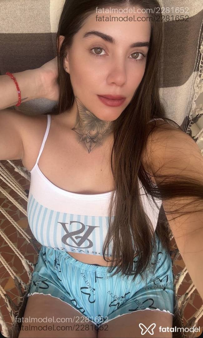 Acompanhante mulher loira (o) de olhos mel em Patos de Minas - Antonella Soliva