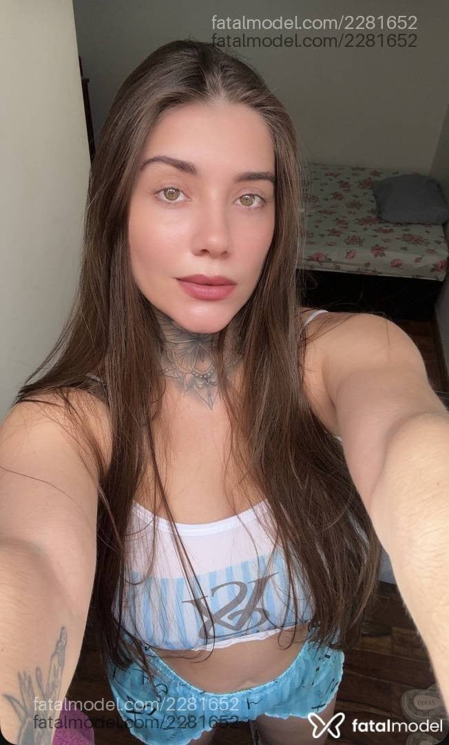 Acompanhante mulher loira (o) de olhos mel em Patos de Minas - Antonella Soliva