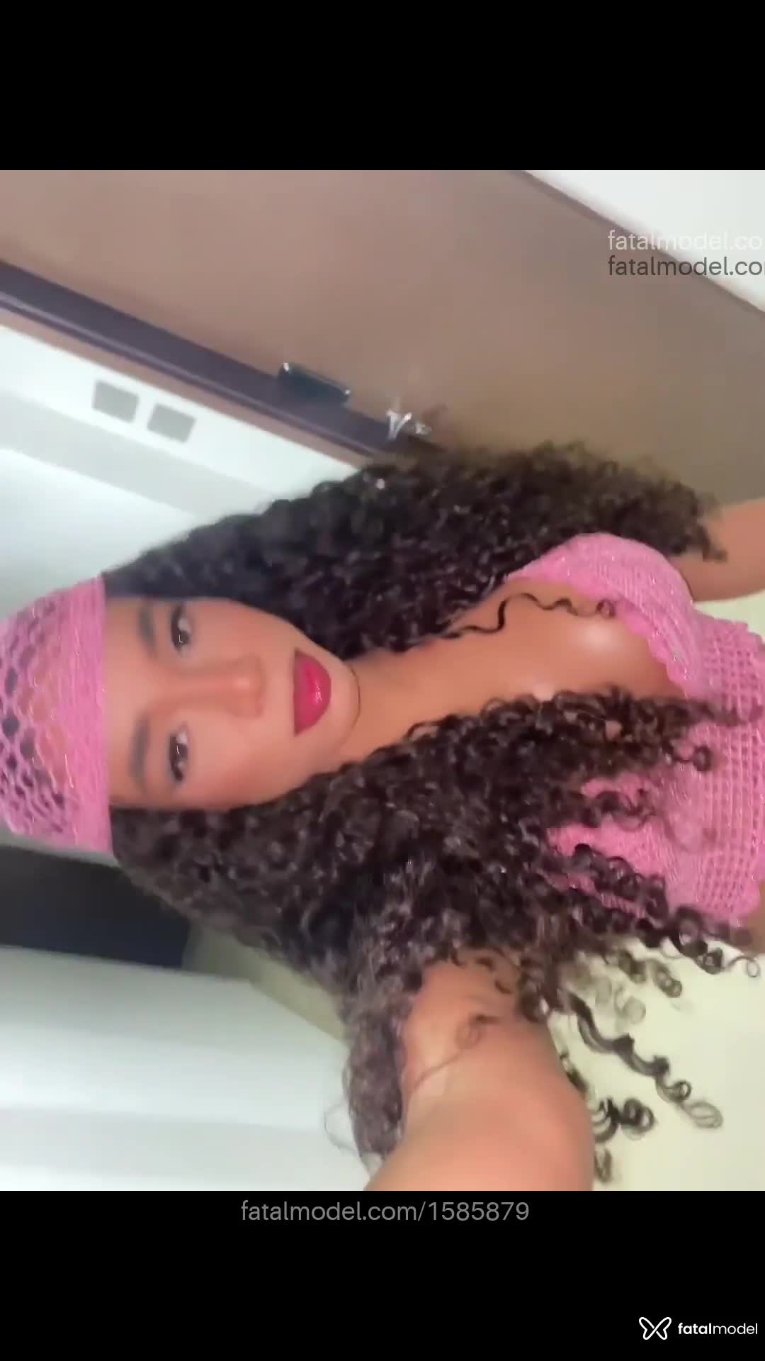 Acompanhante mulher trans morena (o) de olhos castanhos em Virtual Acompanhante mulher trans morena (o) de olhos castanhos em Virtual - Gabi