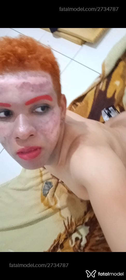 Acompanhante mulher trans ruiva (o) de olhos castanhos em Joinville - Megan Iceice