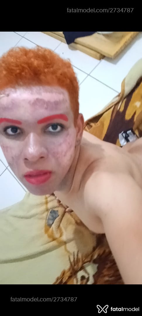 Acompanhante mulher trans ruiva (o) de olhos castanhos em Joinville - Megan Iceice