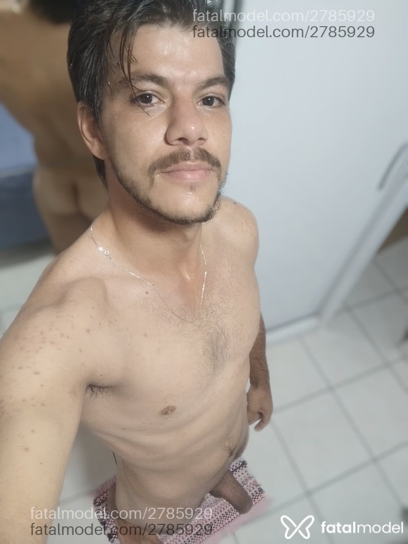 Acompanhante homem com cabelo castanho de olhos castanhos em Cuiabá - Conrado
