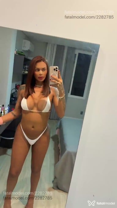 Acompanhante mulher trans loira (o) de olhos castanhos em Porto Alegre - Mhaya Alcantara