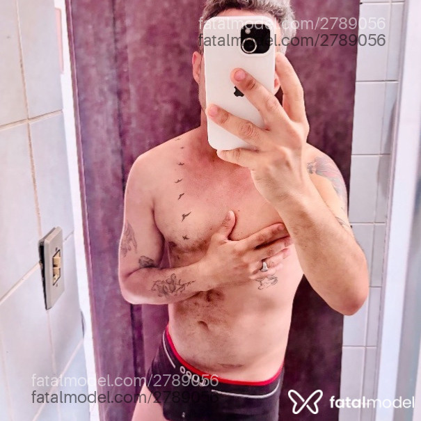 Acompanhante homem com cabelo grisalho de olhos castanhos em Presidente Prudente - Ricky