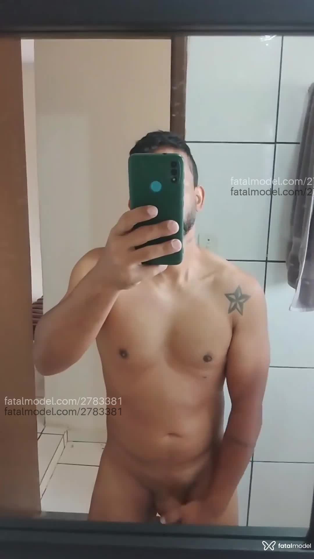 Acompanhante homem morena (o) de olhos pretos em Armação dos Búzios - Mineiro