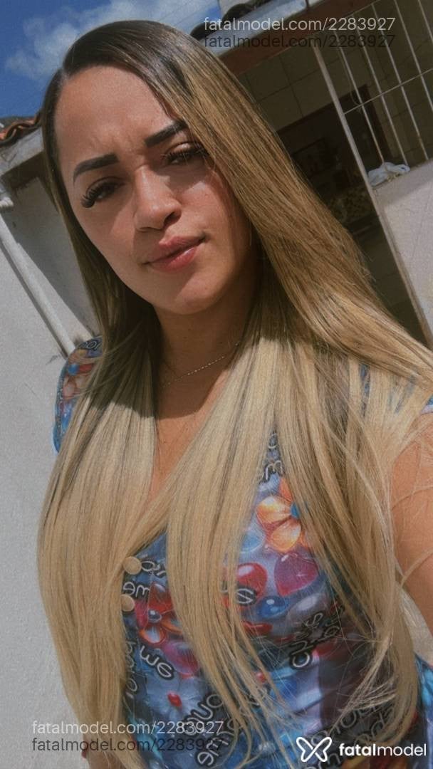 Acompanhante mulher loira (o) de olhos castanhos em Santo Antônio de Jesus - Stefane