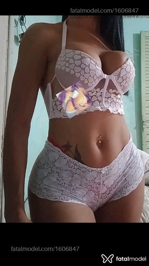 Acompanhante mulher trans com cabelo castanho de olhos castanhos em Araguari - Jessica