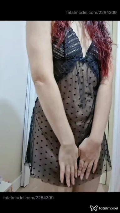 Acompanhante mulher com cabelo colorido de olhos mel - Kariny Acompanhante mulher com cabelo colorido de olhos mel - Kariny