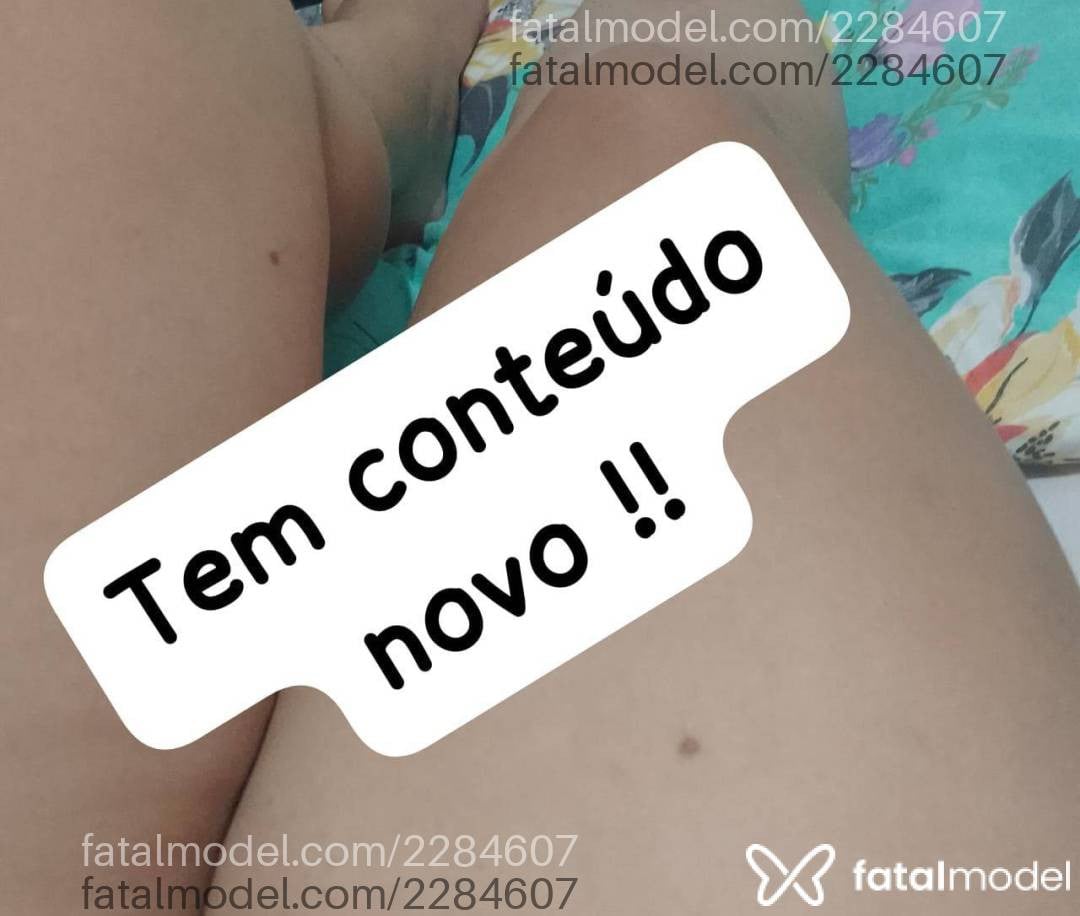 Acompanhante mulher morena (o) de olhos castanhos - Flor