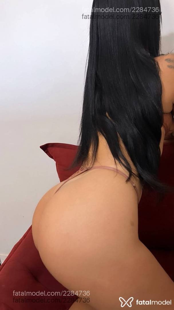 Acompanhante mulher morena (o) de olhos pretos - Bia Franca
