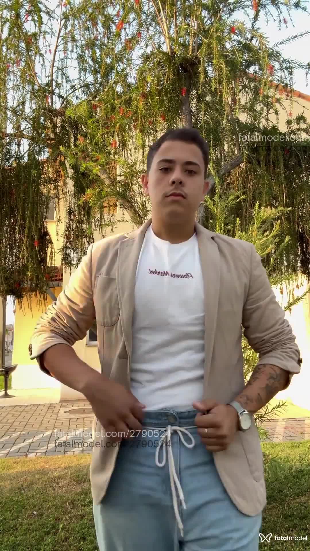 Acompanhante homem morena (o) de olhos verdes em Rio de Janeiro - Luiz Belo