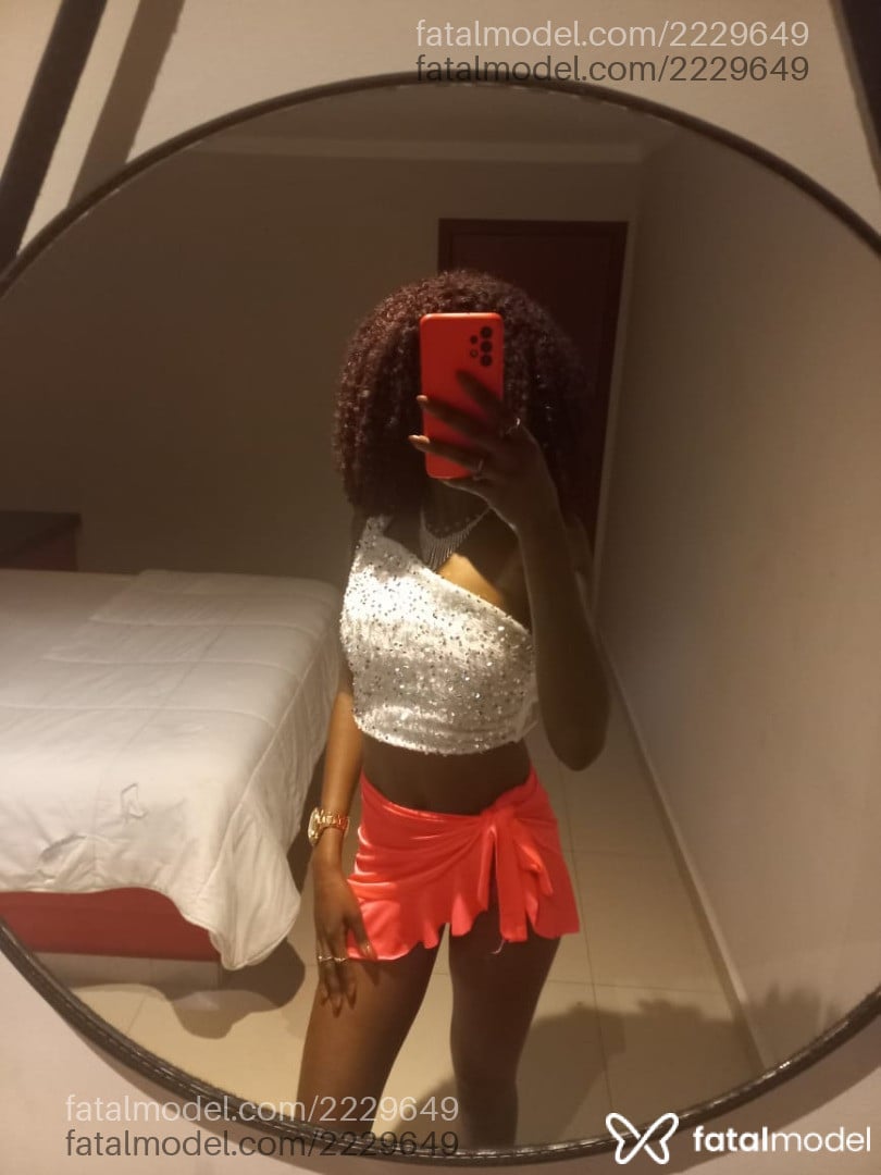 Acompanhante mulher ruiva (o) de olhos castanhos em São Paulo - Larrisa