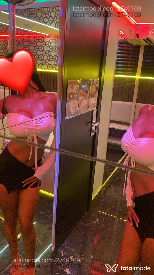 Acompanhante mulher morena (o) de olhos castanhos em São Paulo Acompanhante mulher morena (o) de olhos castanhos em São Paulo - Sofia