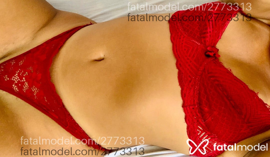 Acompanhante mulher morena (o) de olhos castanhos em Camaçari - Luna Maia