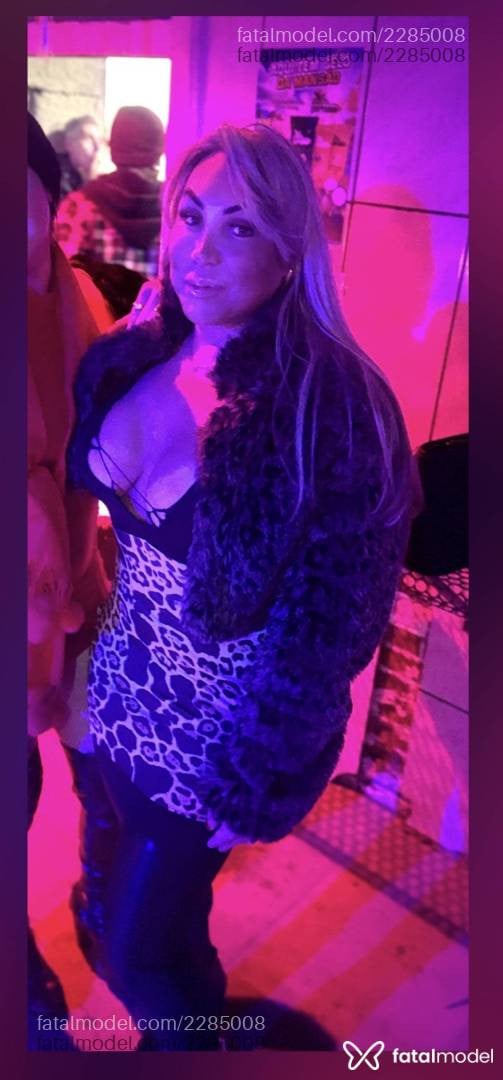 Acompanhante mulher trans loira (o) de olhos castanhos em Porto Alegre - Luciane Grimaldil