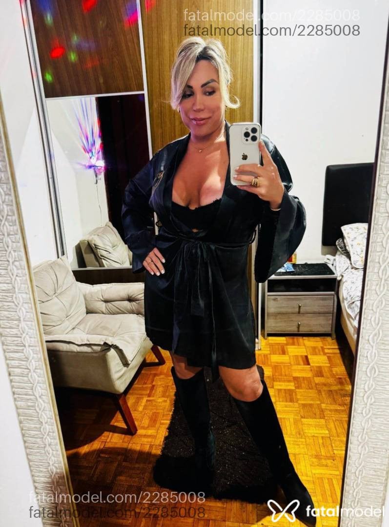 Acompanhante mulher trans loira (o) de olhos castanhos em Porto Alegre Acompanhante mulher trans loira (o) de olhos castanhos em Porto Alegre - Luciane Grimaldil