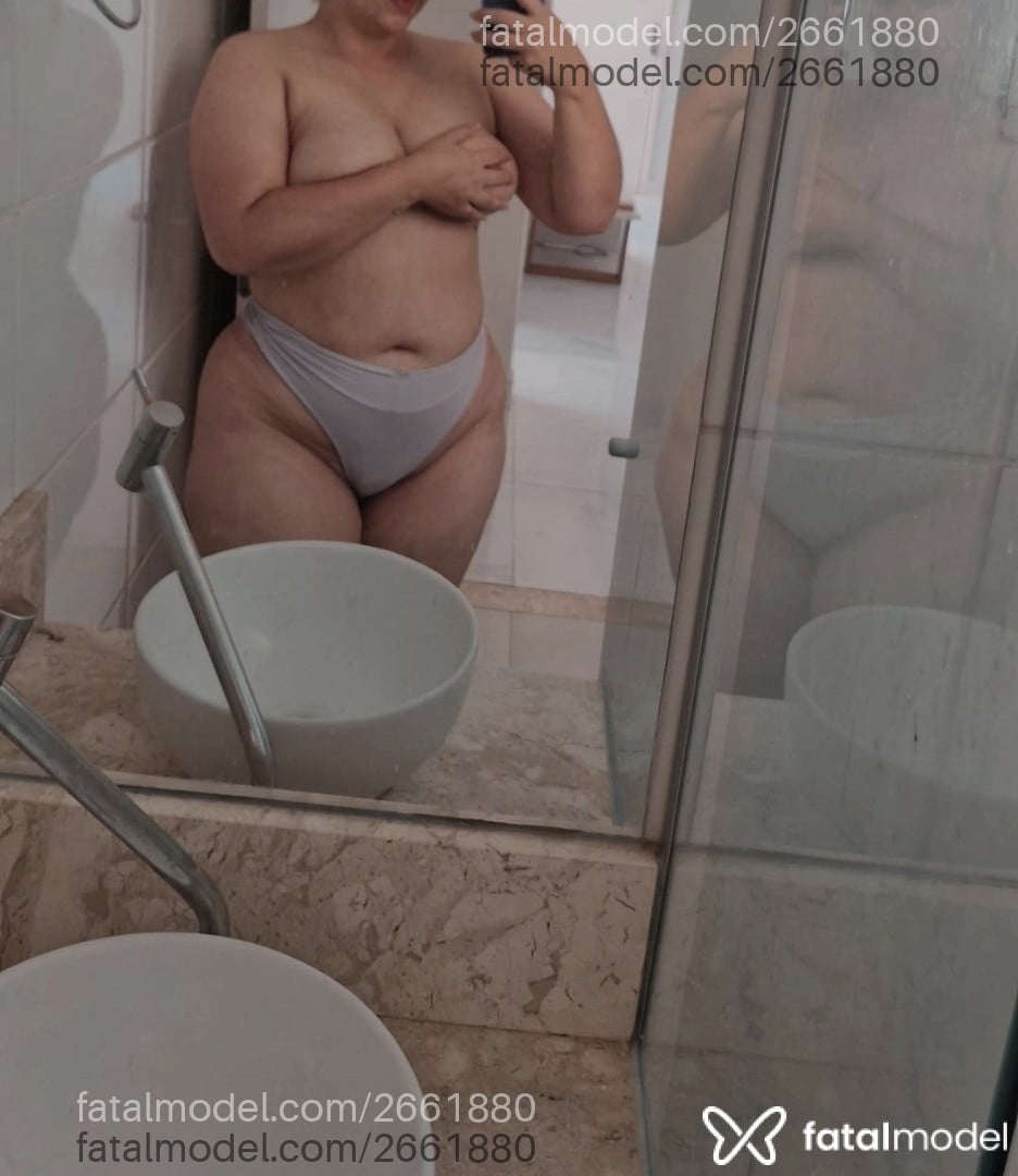 Acompanhante mulher com cabelo castanho de olhos castanhos em Brasília - Bella