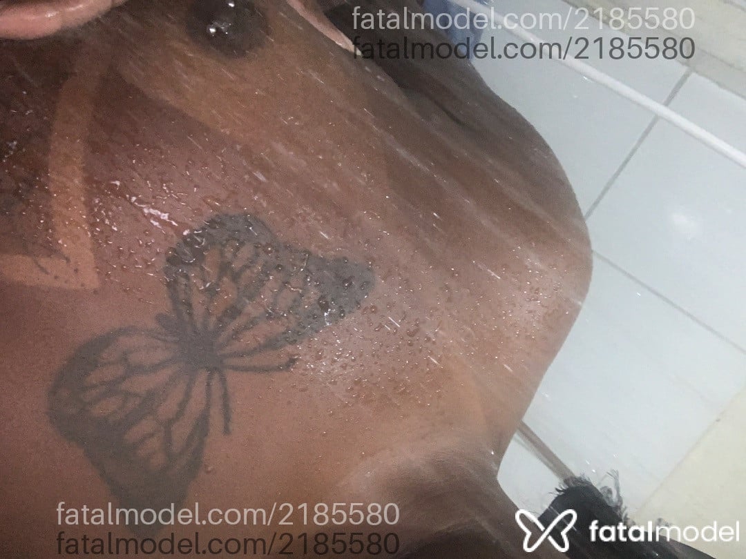 Acompanhante mulher trans com cabelo castanho de olhos castanhos em Três Rios - Uvinhaa