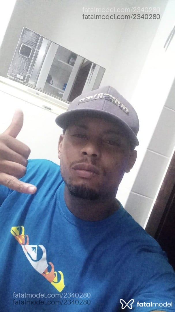 Acompanhante homem morena (o) de olhos castanhos - Kelvin
