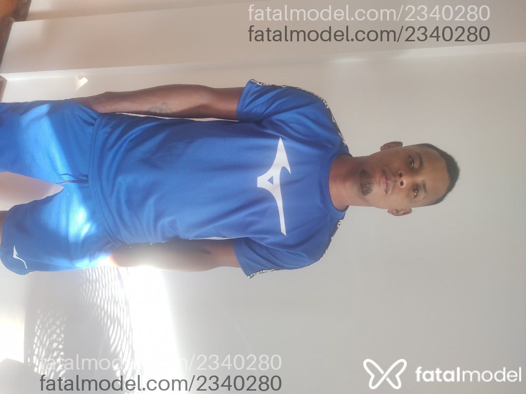 Acompanhante homem morena (o) de olhos castanhos - Kelvin