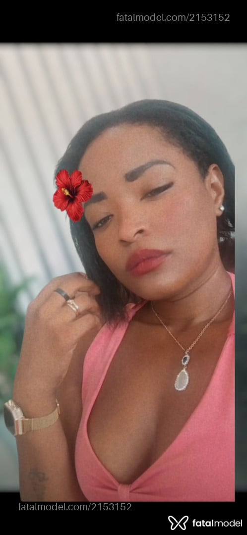 Acompanhante mulher morena (o) de olhos castanhos em Sorriso Acompanhante mulher morena (o) de olhos castanhos em Sorriso - Morena