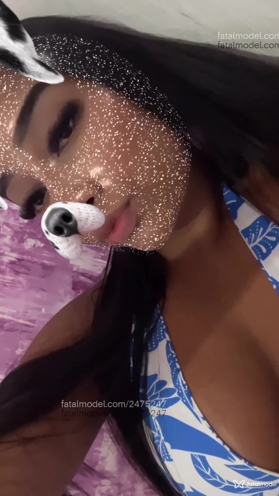 Acompanhante mulher com cabelo castanho de olhos castanhos - Luara