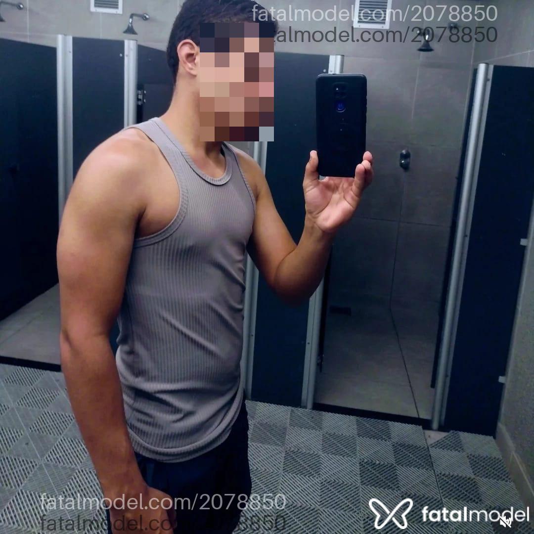 Acompanhante homem com cabelo castanho de olhos pretos em Belo Horizonte - Peu Peu