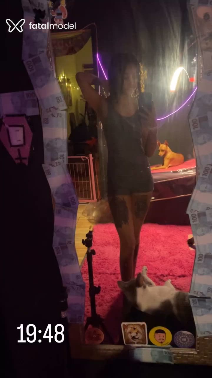 Acompanhante mulher com cabelo castanho de olhos castanhos em Rio de Janeiro Acompanhante mulher com cabelo castanho de olhos castanhos em Rio de Janeiro - Florency