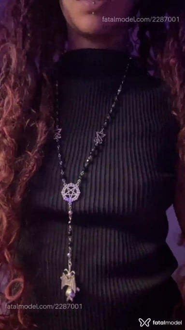 Acompanhante mulher com cabelo castanho de olhos castanhos em Rio de Janeiro Acompanhante mulher com cabelo castanho de olhos castanhos em Rio de Janeiro - Florency
